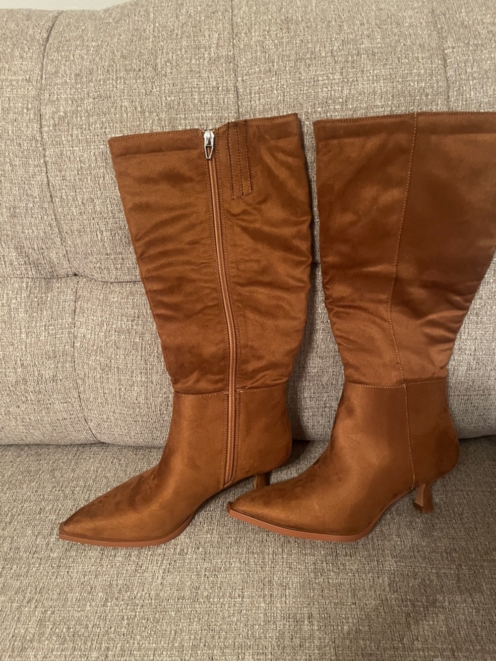 Women’s Tall Pointed-Toe Brown Mid-Kit Boot, kitten heel